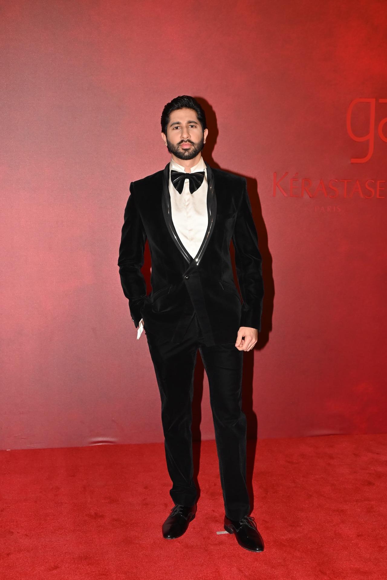 Actor Vihaan Samant who has been slowly rising up as a promising actor looked dapper in a black suit with a bowtie